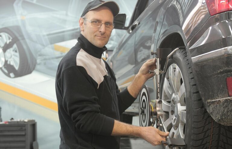 Eliminate irregular wear on tyres with wheel alignment and balancing