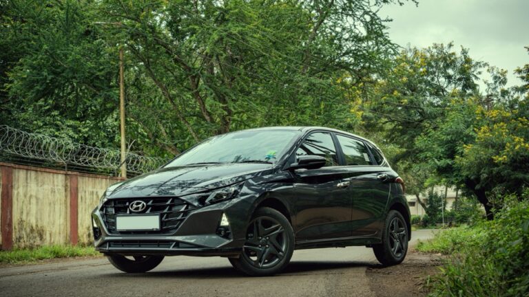 The Hyundai i20 is a popular choice for everyday commuting because it offers good fuel efficiency and low running costs, making it one of the most reliable cars in Mzansi